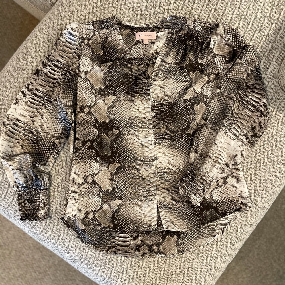 🐍 Snakeskin print blouse